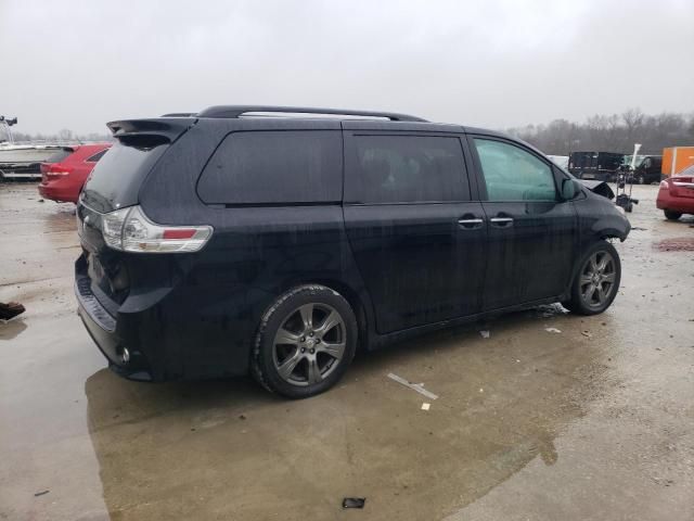 2017 Toyota Sienna SE