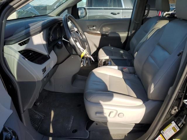 2018 Toyota Sienna XLE