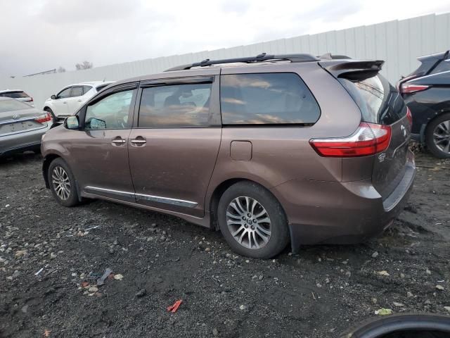 2018 Toyota Sienna XLE