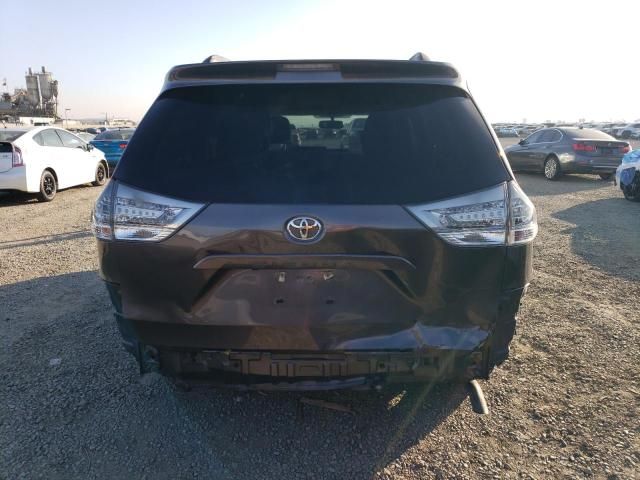 2012 Toyota Sienna Sport