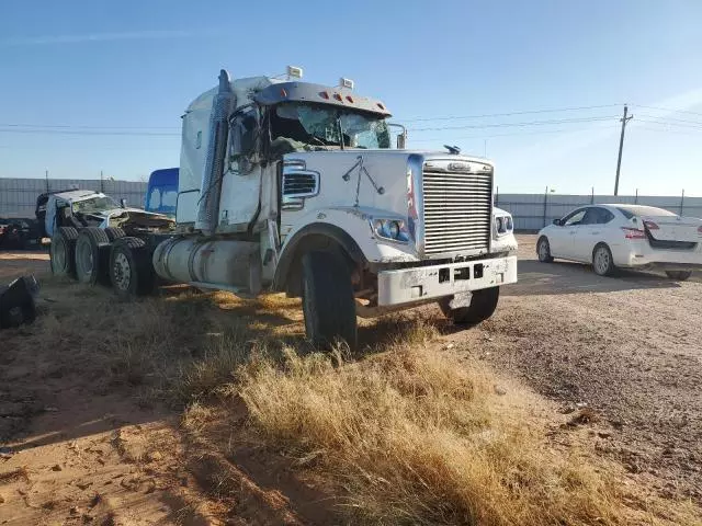 2021 Freightliner 122SD