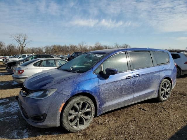 2020 Chrysler Pacifica Touring