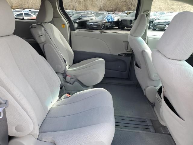 2012 Toyota Sienna LE