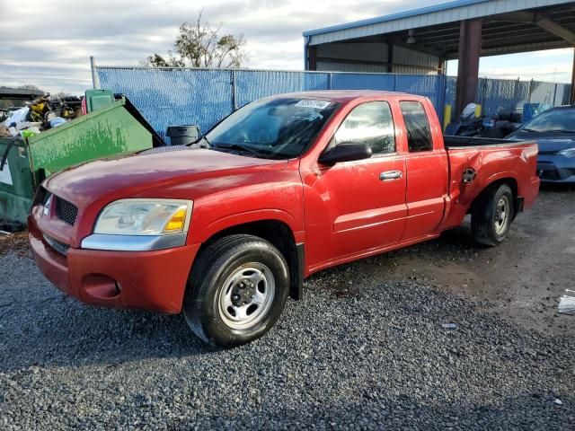 2007 Mitsubishi Raider LS