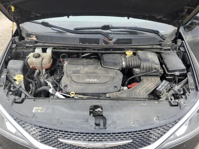 2017 Chrysler Pacifica Touring L Plus