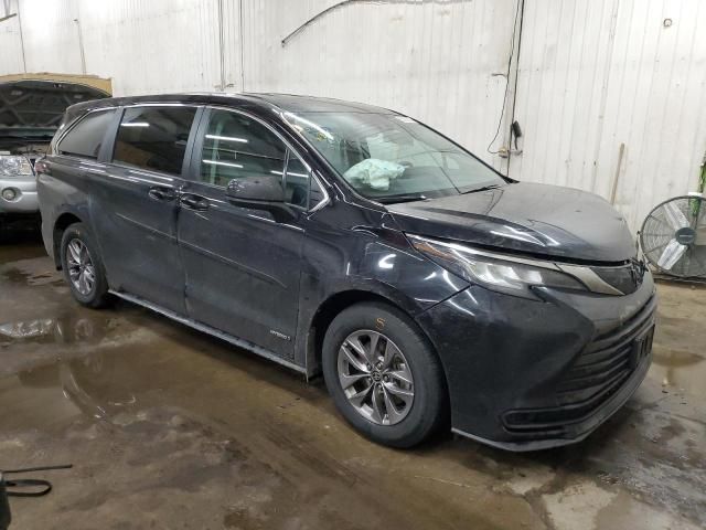 2021 Toyota Sienna LE