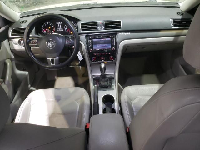 2014 Volkswagen Passat SE