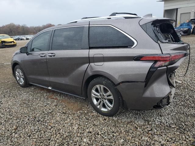 2022 Toyota Sienna Limited