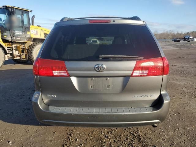 2004 Toyota Sienna CE