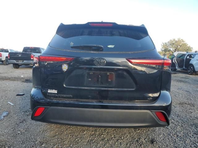 2022 Toyota Highlander L