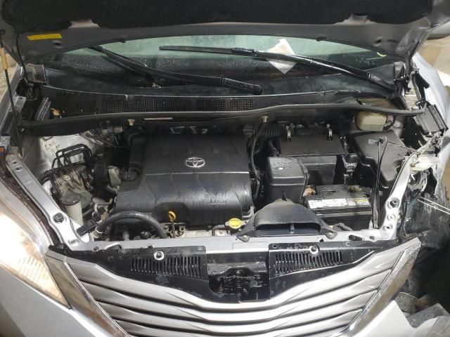 2011 Toyota Sienna XLE