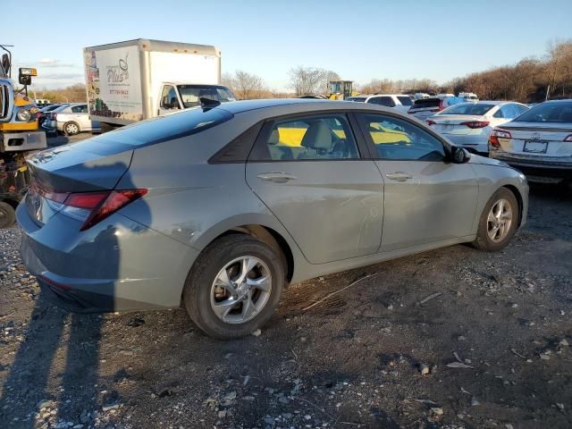 2022 Hyundai Elantra SE