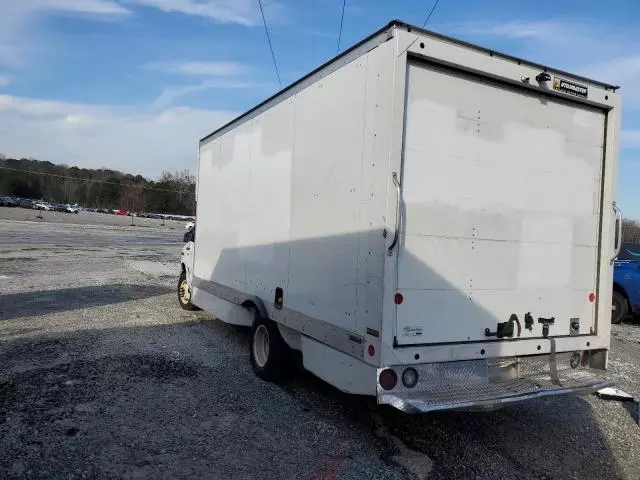 2019 Ford Econoline E450 Super Duty Cutaway Van