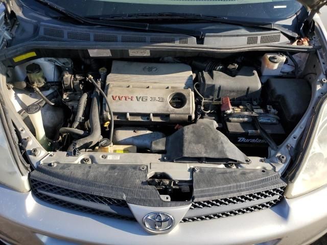 2005 Toyota Sienna CE