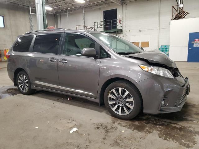 2018 Toyota Sienna XLE