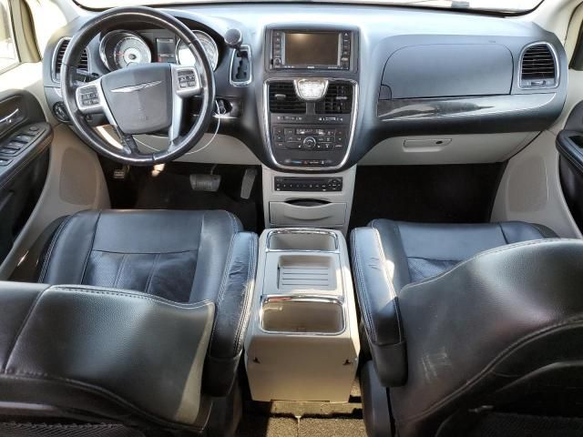 2011 Chrysler Town & Country Touring L