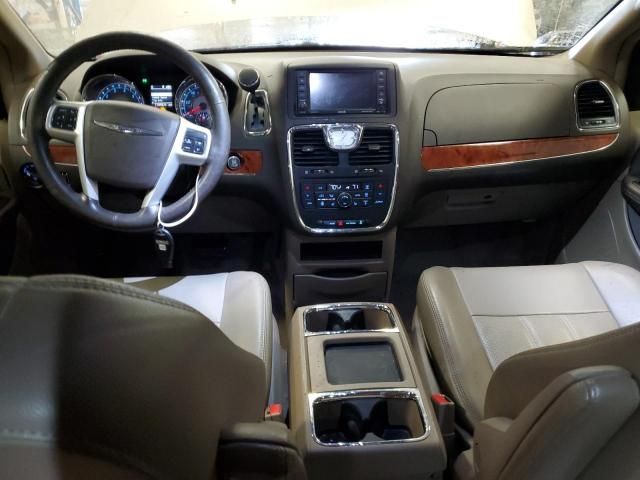 2015 Chrysler Town & Country Touring L