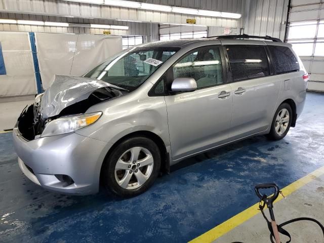 2014 Toyota Sienna LE