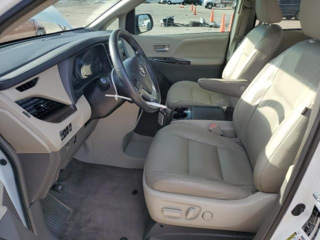 2017 Toyota Sienna XLE