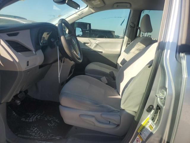 2018 Toyota Sienna L