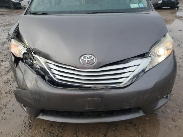 2013 Toyota Sienna XLE