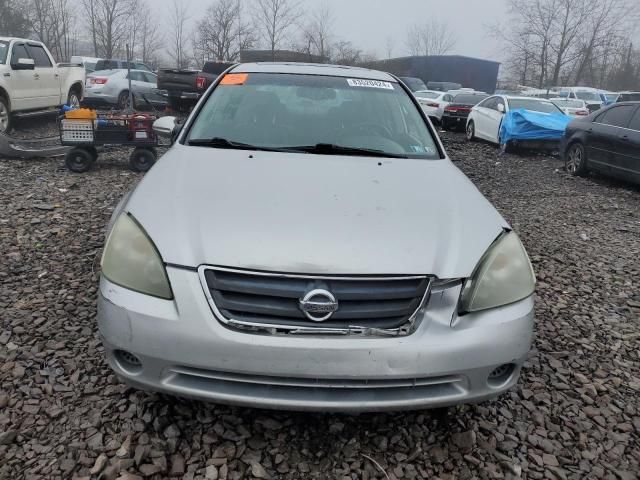 2004 Nissan Altima Base