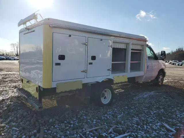 2018 Ford Econoline E450 Super Duty Cutaway Van