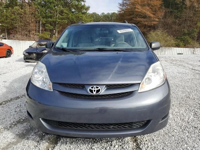 2010 Toyota Sienna CE