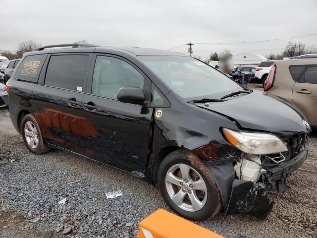 2017 Toyota Sienna LE