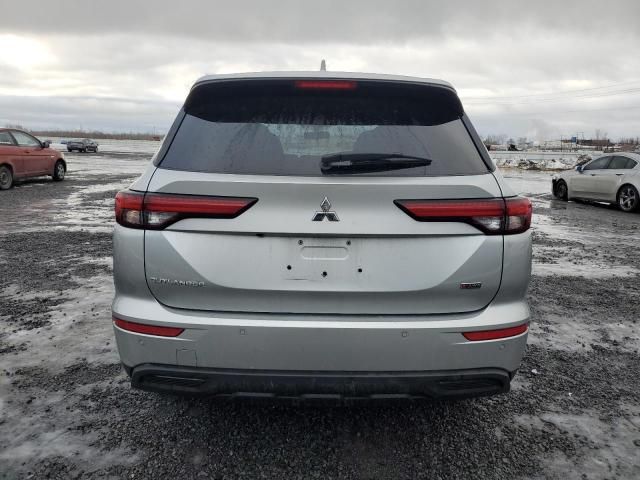 2024 Mitsubishi Outlander ES