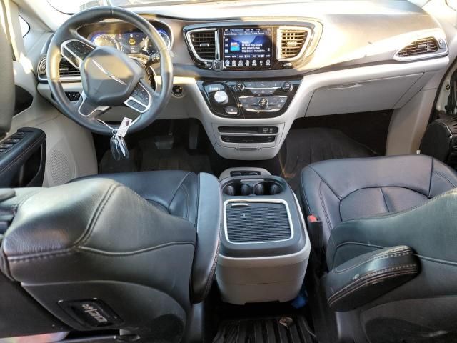 2017 Chrysler Pacifica Touring L Plus