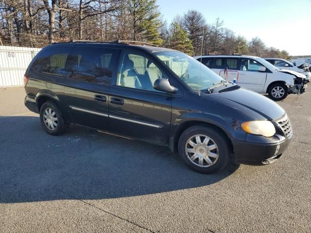 2005 Chrysler Town & Country Touring