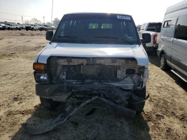 2010 Ford Econoline E350 Super Duty Wagon