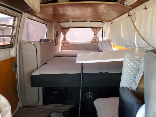 1972 Volkswagen Bus