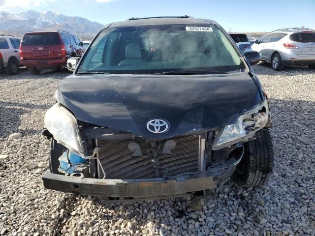 2012 Toyota Sienna LE