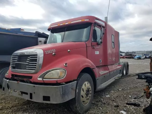 2001 Freightliner Conventional Columbia