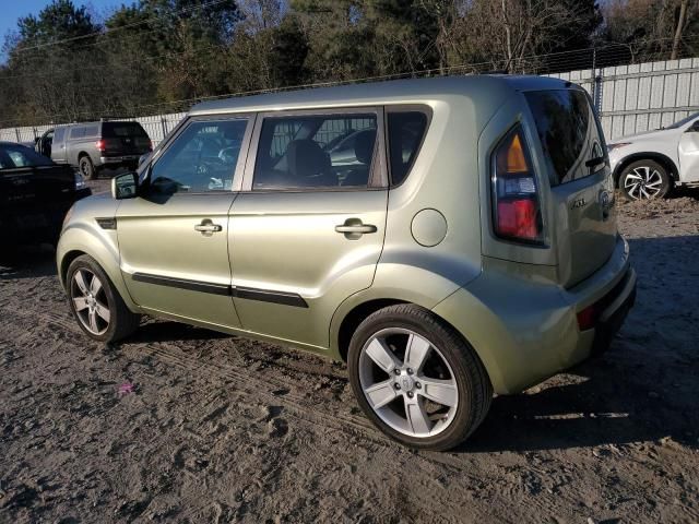 2011 KIA Soul +