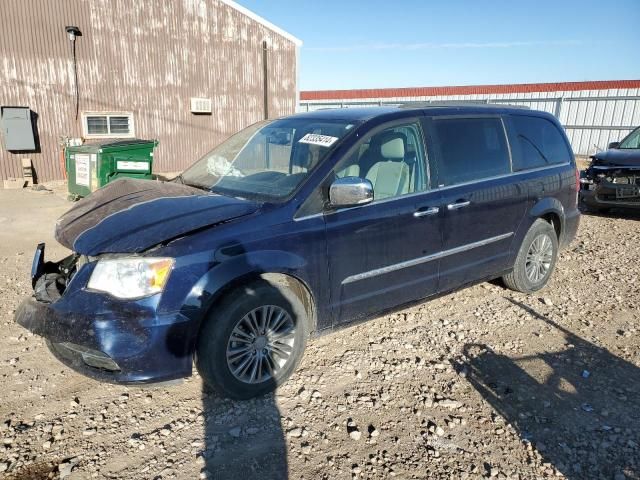 2014 Chrysler Town & Country Touring L