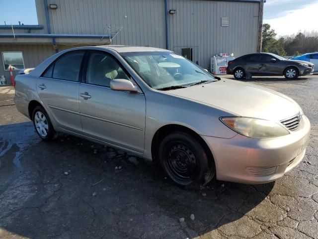 2005 Toyota Camry LE