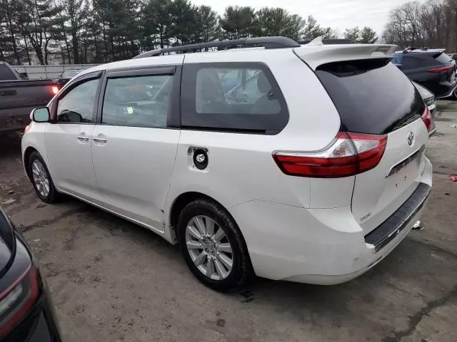 2017 Toyota Sienna XLE