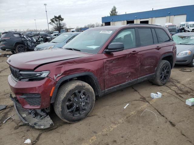 2025 Jeep Grand Cherokee Laredo