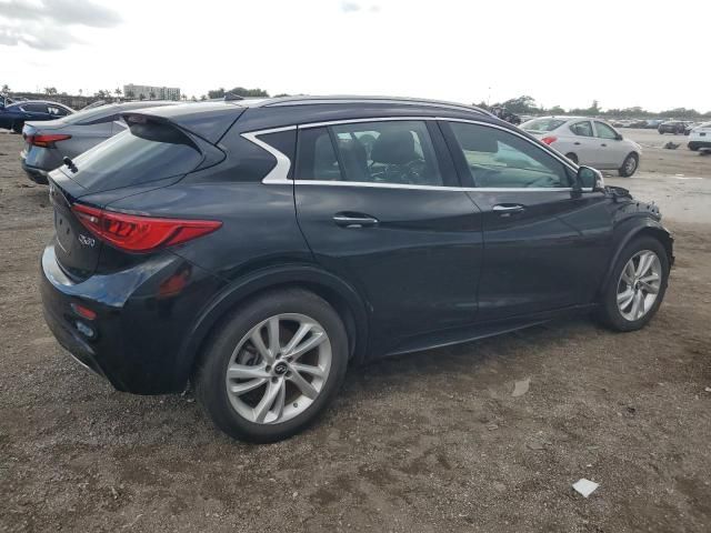 2017 Infiniti QX30 Base