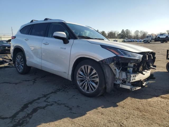 2020 Toyota Highlander Hybrid Platinum