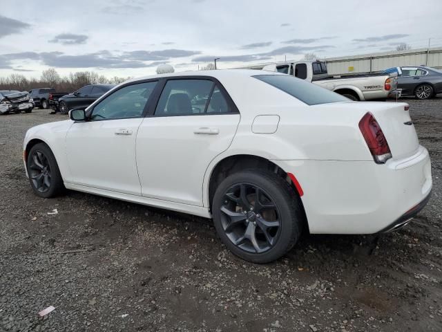 2022 Chrysler 300 Touring L