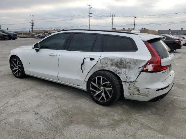 2020 Volvo V60 T5 Momentum