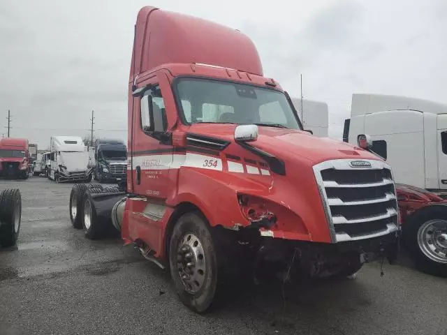 2021 Freightliner Cascadia 126