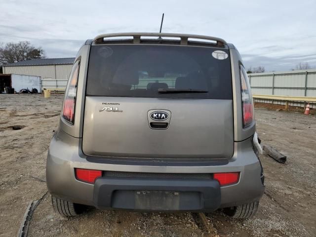 2011 KIA Soul +