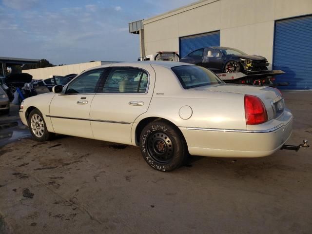 2005 Lincoln Town Car Signature