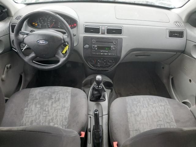 2005 Ford Focus ZX4