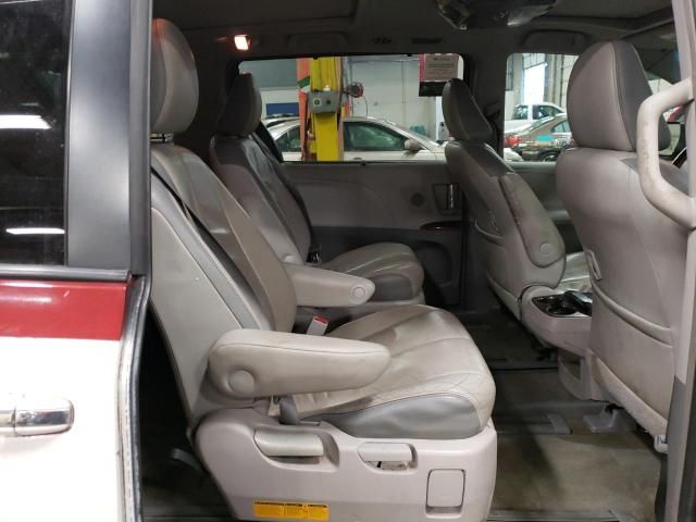 2014 Toyota Sienna XLE